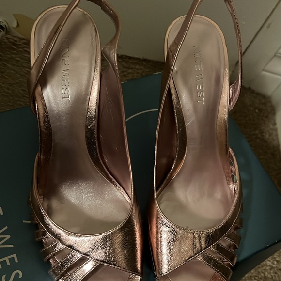 Women’s pale pink sandels - Picture 4 of 6